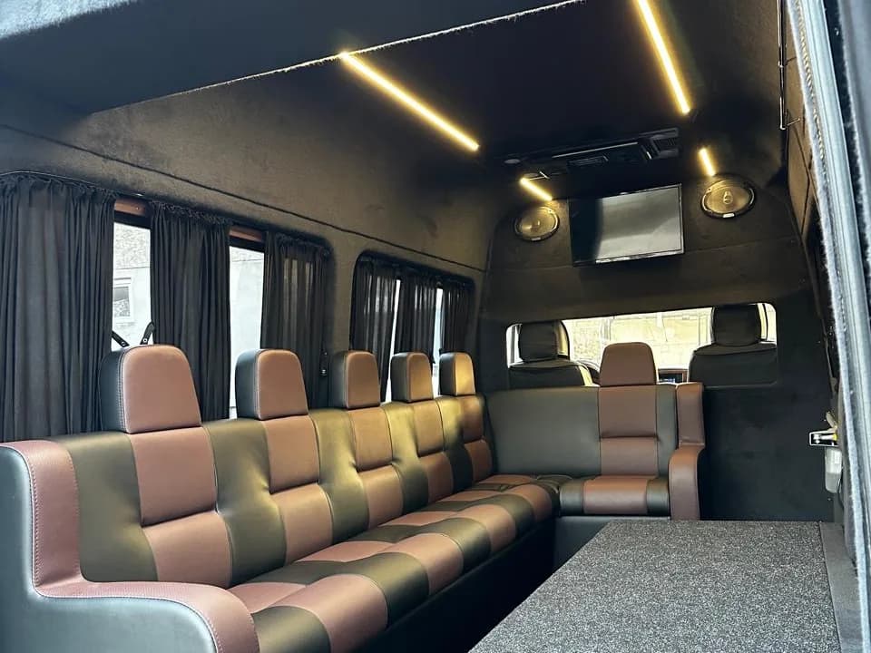 Катафалк Mercedes-Benz Sprinter, Бизнес-класс: салон